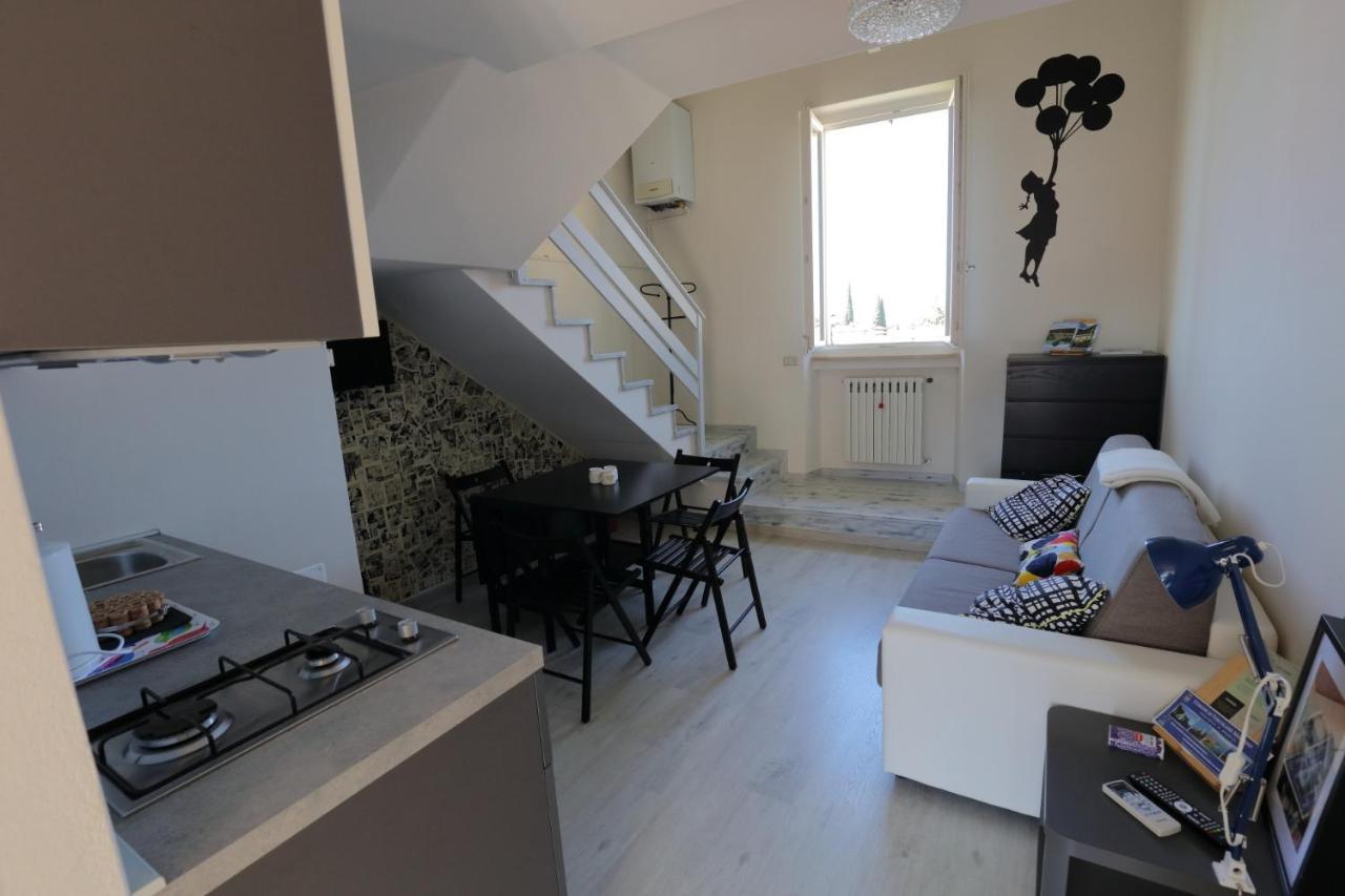 Garda Friends Apartments 토스콜라노마데노 외부 사진