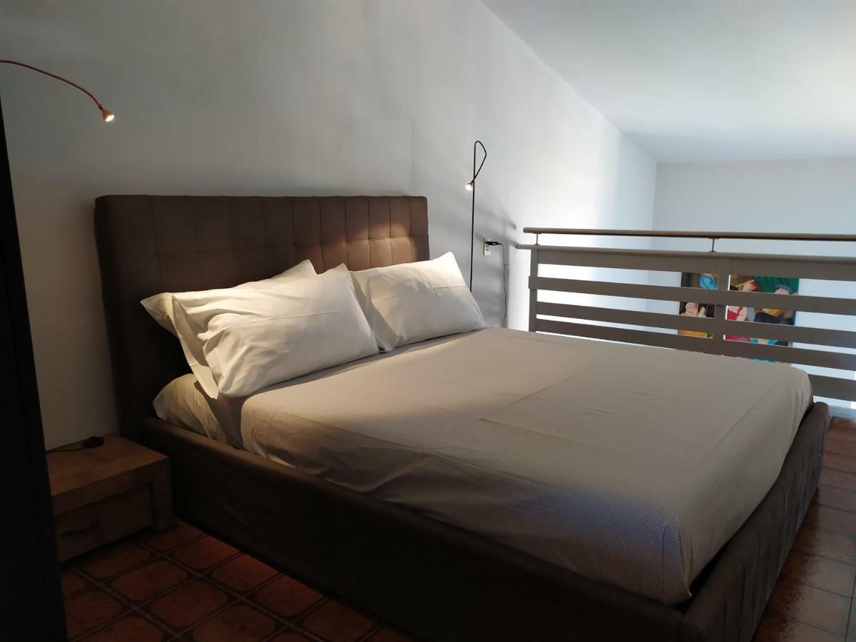 Garda Friends Apartments 토스콜라노마데노 외부 사진